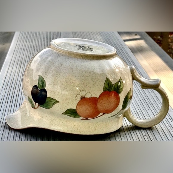Vintage Discontinued MIKASA Country Classics Dc014 FRUIT PANORAMA Gravy Boat - Picture 7 of 10